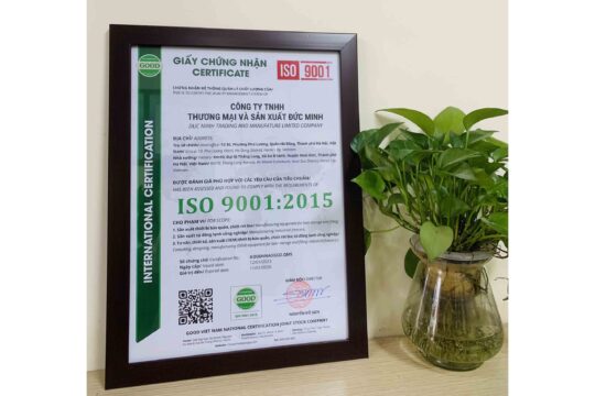 ĐỨC MINH CHÍNH THỨC ĐƯỢC CẤP CHỨNG NHẬN ISO 9001-2015: CHINH PHỤC NẤC THANG MỚI TRÊN HÀNH TRÌNH QUẢN LÝ CHẤT LƯỢNG
